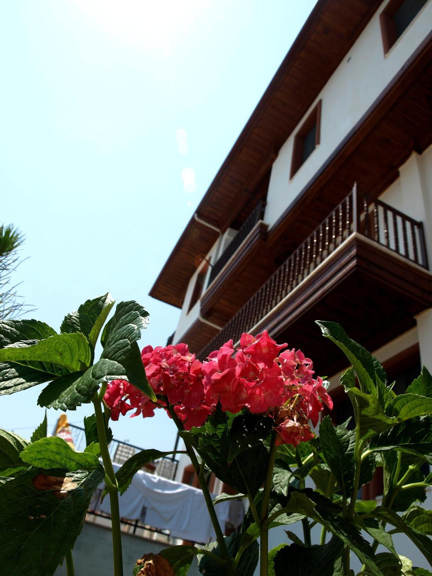 Portofino Apartments Акиака Екстериор снимка
